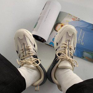 Women's sports shoes, quality assurance